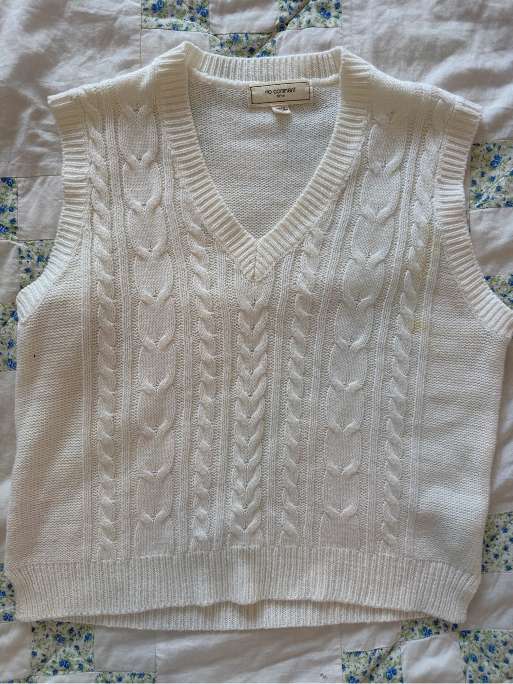No Comment Cream Cable-Knit V-Neck Sweater Tank